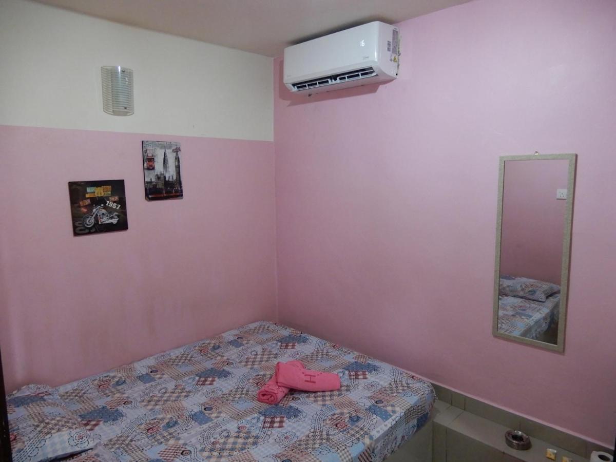 La Motel Сунгай Петани Екстериор снимка