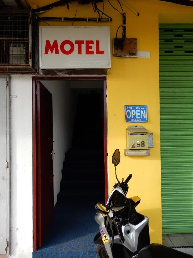 La Motel Сунгай Петани Екстериор снимка