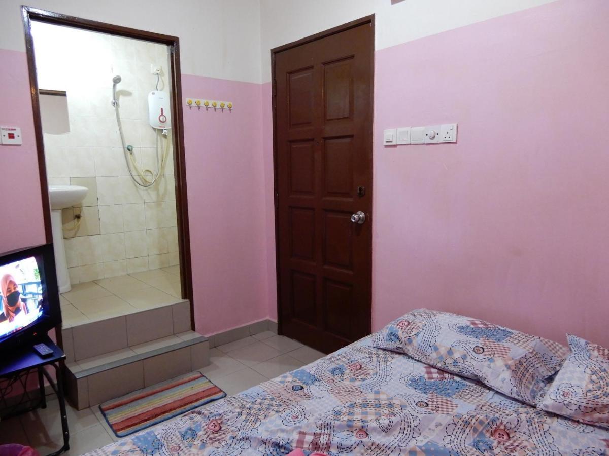 La Motel Сунгай Петани Екстериор снимка